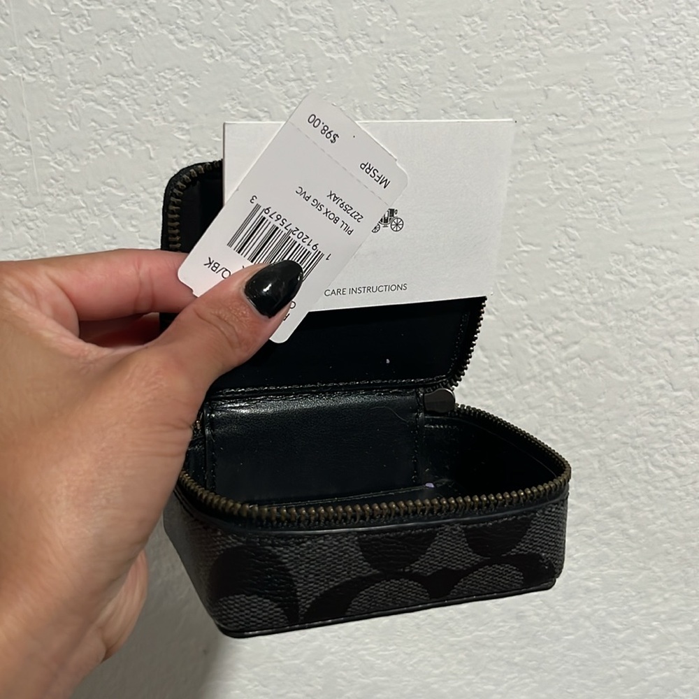 Coach Black Signature Monogram Small Zip Case - Picture 5 of 6